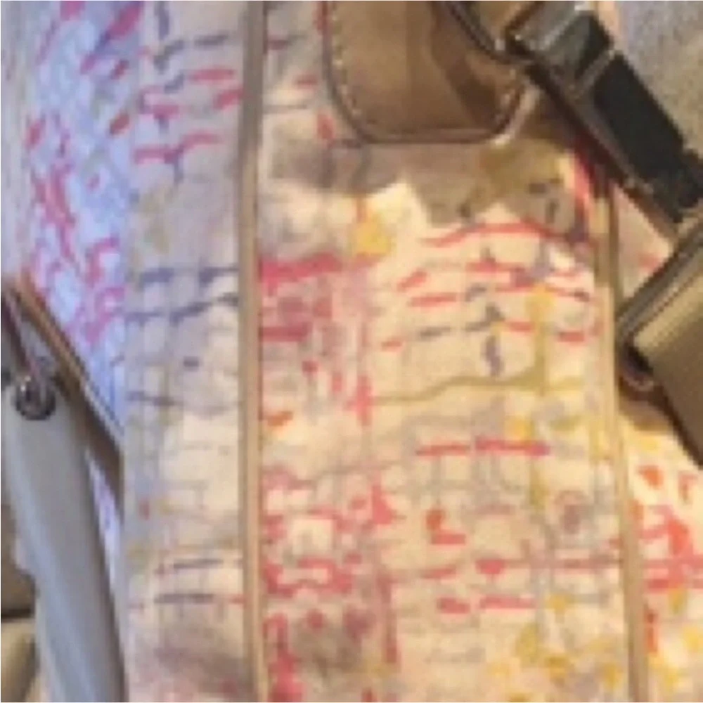 💕Chanel💕 multicolor rare retired clover, XL tote - Picture 11 of 16